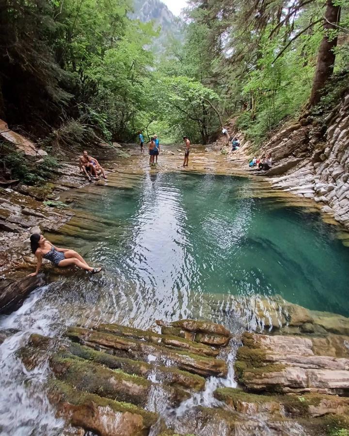 Rouista Tzoumerka Resort Vourgareli Exteriér fotografie