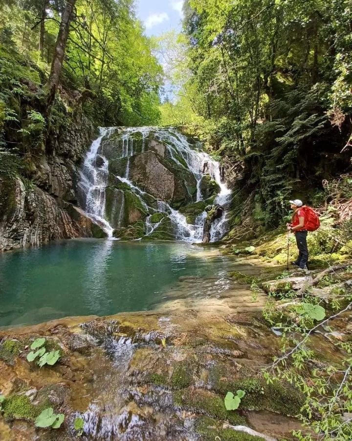 Rouista Tzoumerka Resort Vourgareli Exteriér fotografie